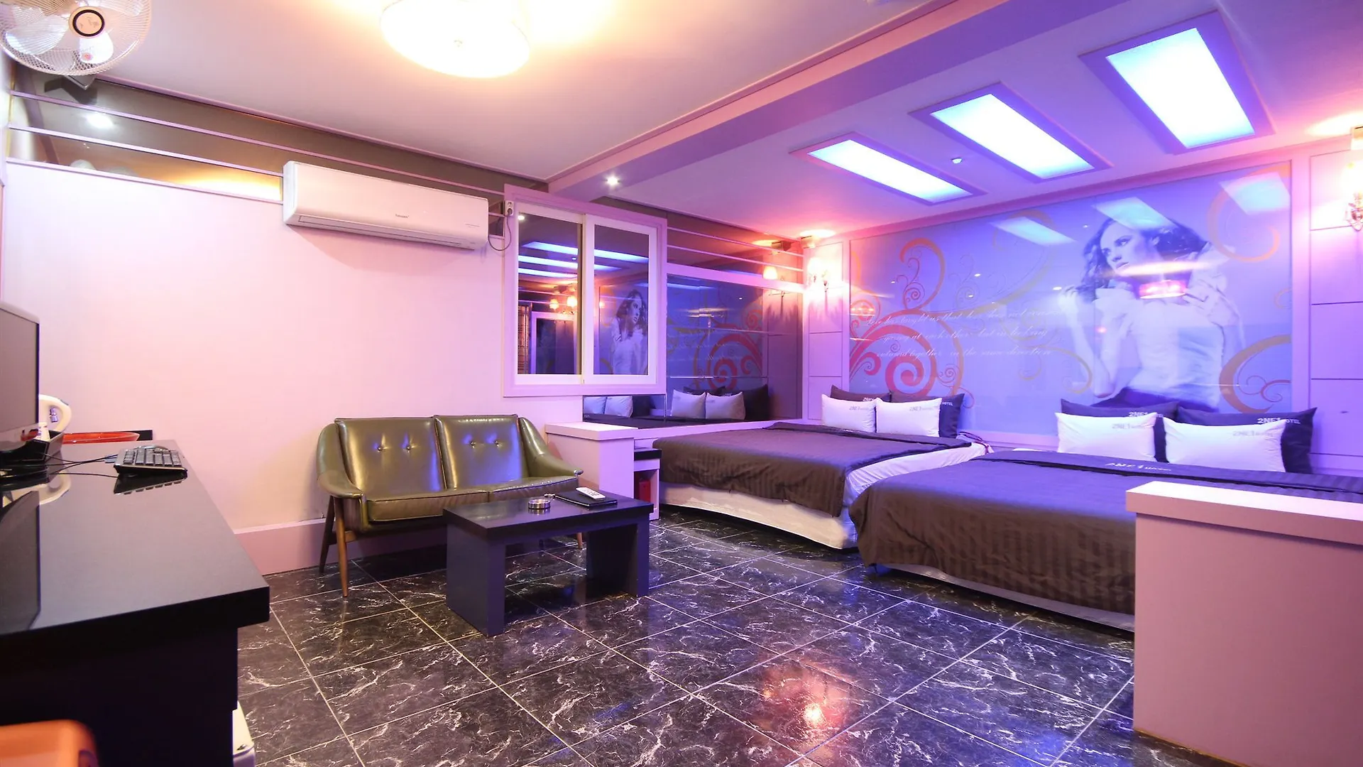 Hotel 2Ne1 Busan